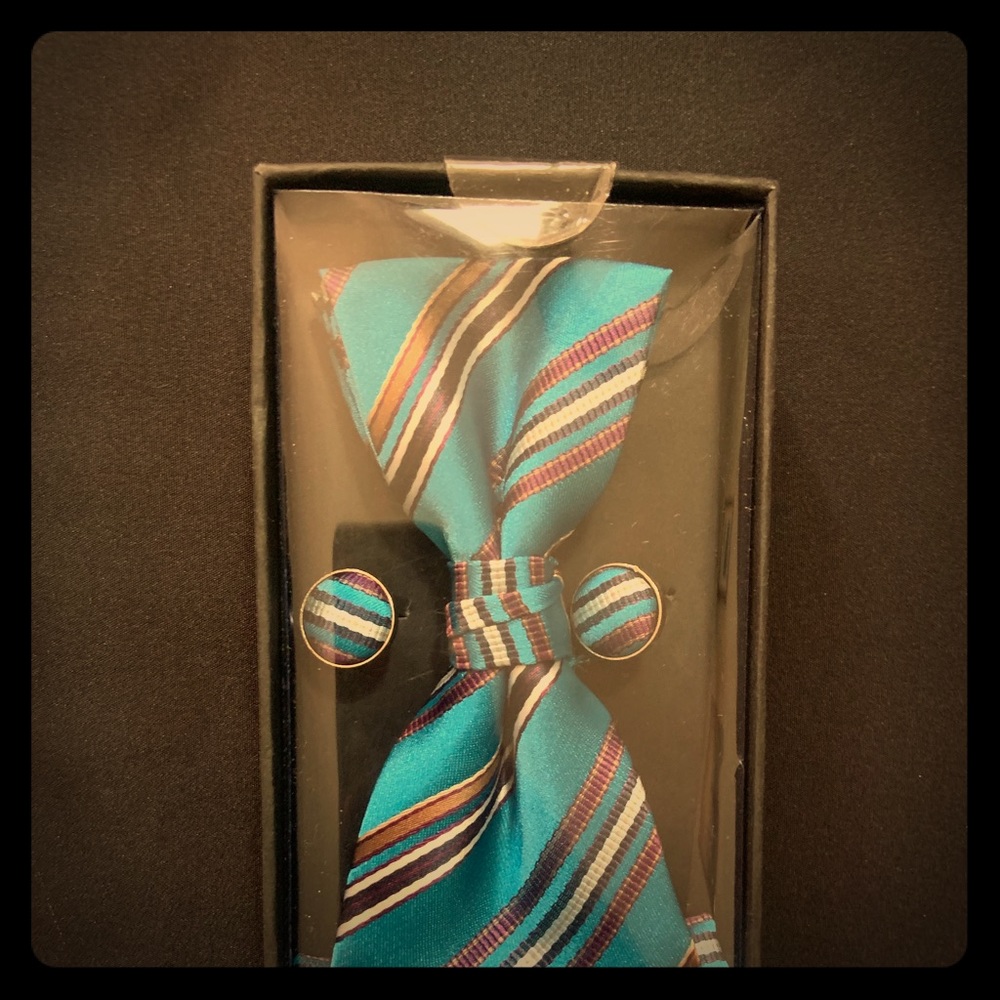 Matching Bowtie, Handkerchief, and Cufflink